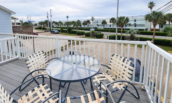 Sunnyside Apartamento | All About the Beach