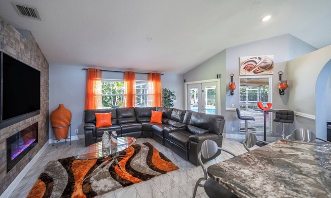 Port Saint Lucie Casa | All Amenities of home! Centrally located, family friendly & ideal entertaining