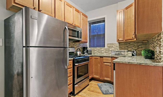 Boystown Apartamento | All Complete 2BR Apt in Lakeview