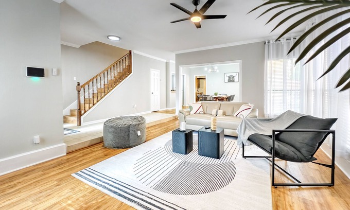 FM 1960 Casa | "All furnishExceptional 3-Bedroom, Immerse Yourself in Comfort."