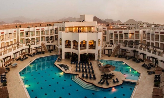 Sharm El Sheikh Complejo | All-Inclusive Red Sea Escape | 2 Pool-View Rooms, Spa, Shows & Beach Shuttle