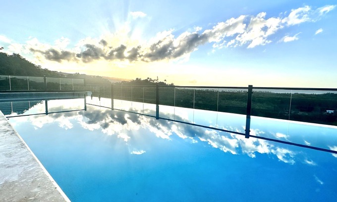 La Ceiba Apartamento | All-New ! Apartment in TreeTops with Ocean Views Playa Bonita !