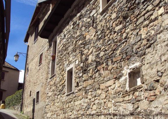 Orta San Giulio Casa | All'Ombra dell'Antica Pietra