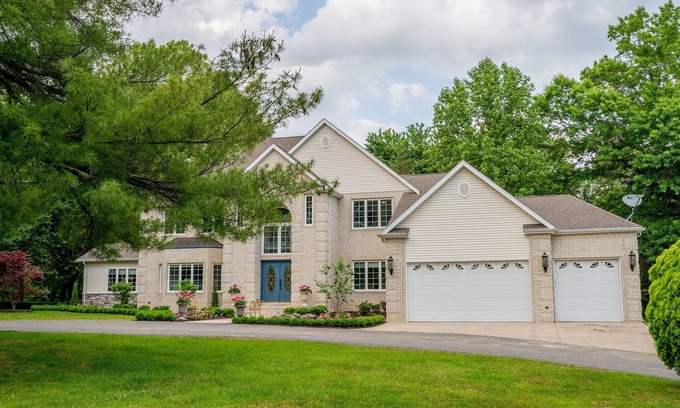 Carbondale Casa | All Pine Manor Estates Properties Available for Thanksgiving!
