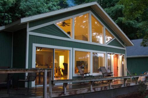 Lake Township Casa | All Points North