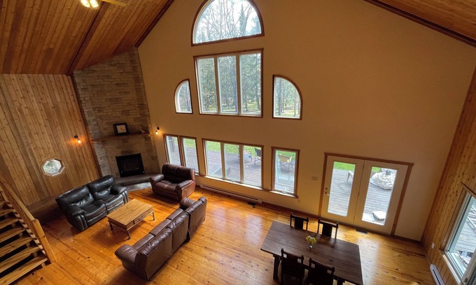 Bonfield Cabaña | All season getaway waterfront on Talon Lake