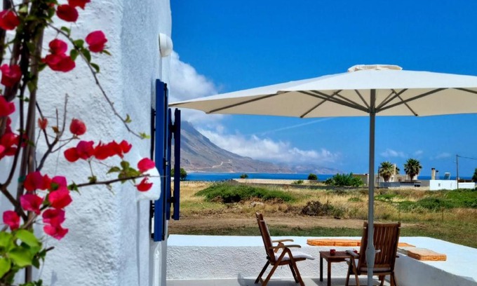 Trachilos Casa | All Season Lovely Seafront Cottage