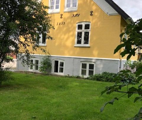 Naesby Cama Y Desayuno | Allesø Gl. sognefoged gård