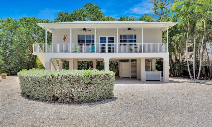 Islamorada Casa | Alligator Reef Lobster House, a special slice of paradise