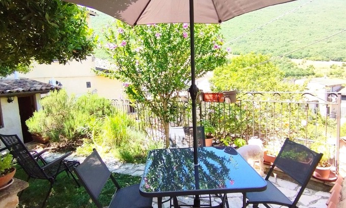 Tione degli Abruzzi Apartamento | Alloggio Agrituristico Abruzzomio