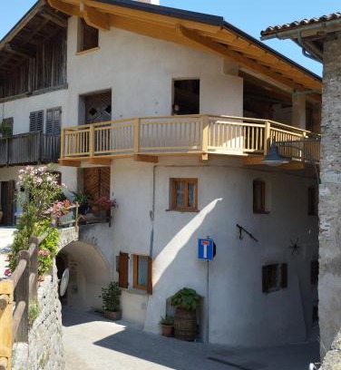 Dorsino Apartamento | Alloggio Turistico LA VECIA DEL BORGO
