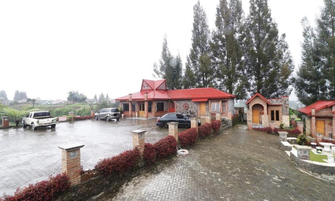 Berastagi Casa | Alloyna Country Cottage Brastagi