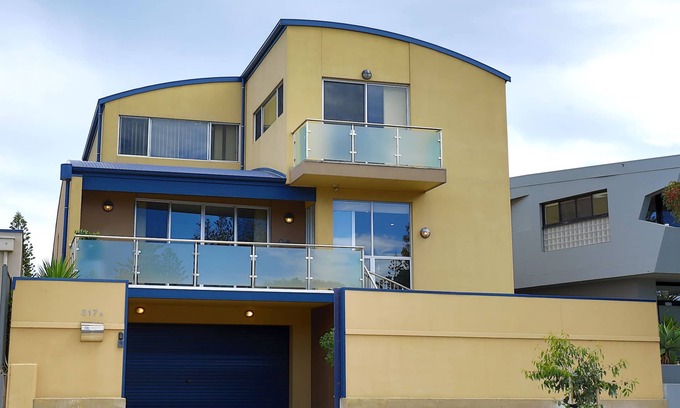 Henley Beach Casa | Allure @ Henley - Family, Beach, Cafe, Shopping