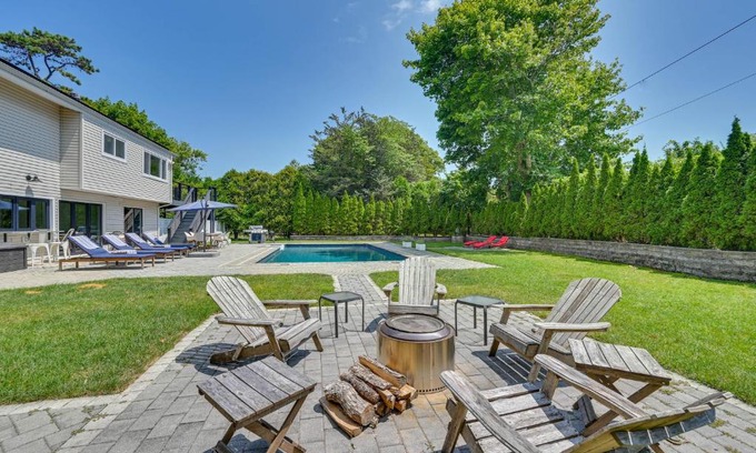 Hampton Bays Casa | Alluring Hampton Bays Hideaway Less Than 2 Mi to Beach!