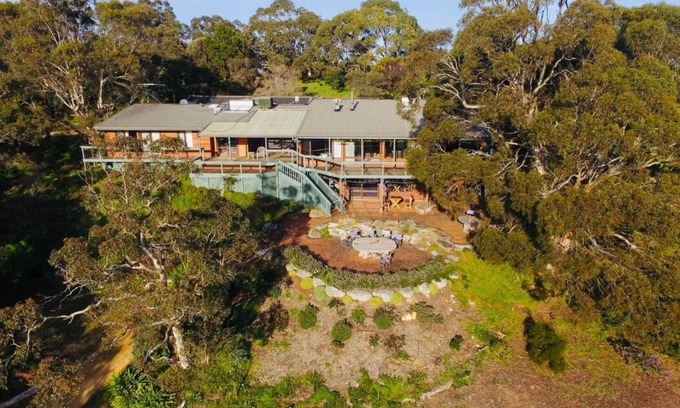 Yankalilla Casa | Allusion Farmstay Cellar House Pool - Fire Pit - Pizza Oven - Pool Table