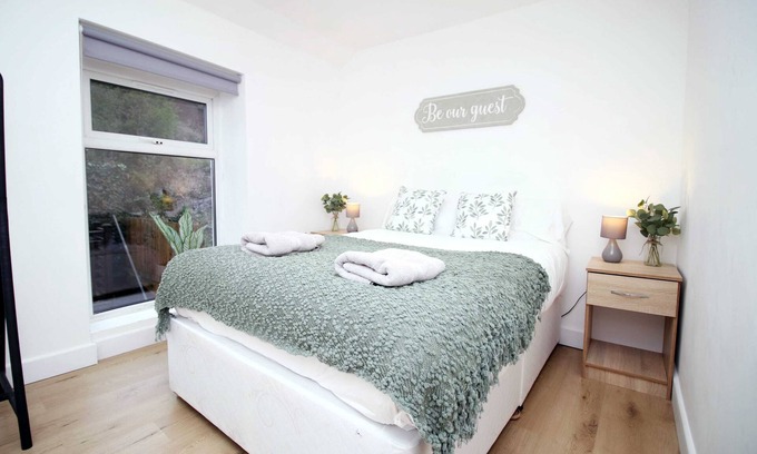 Pentre Casa | Alma Cottage Rhondda Valley by STAE-Homes