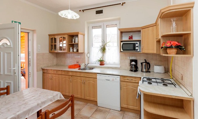 Eger Apartamento | Almafa Apartmanház