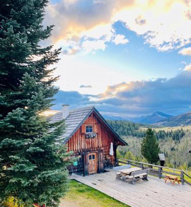 Rennweg am Katschberg Casa | Almhütte auf der Laußnitz Alm - Auszeit in schöner Bergidylle auf 1836m