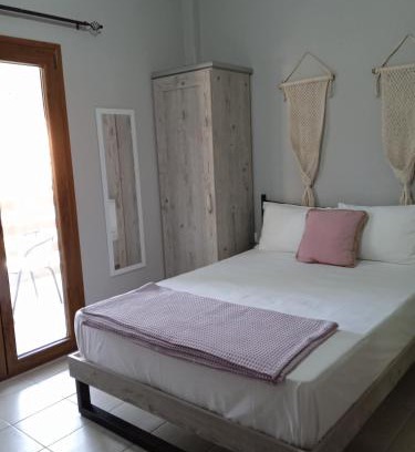 Nea Rodha Apartamento | Almira rooms 2