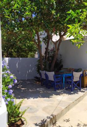 Aegiali Casa | Almond trees house
