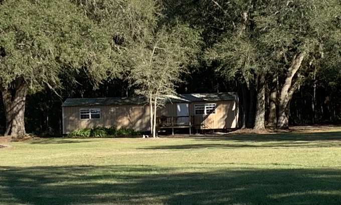 Live Oak Cabina | Almost Camping for privacy and relaxation