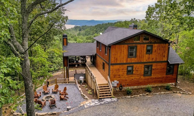 Ellijay Cabina | Almost Heaven Lakeview Lodge