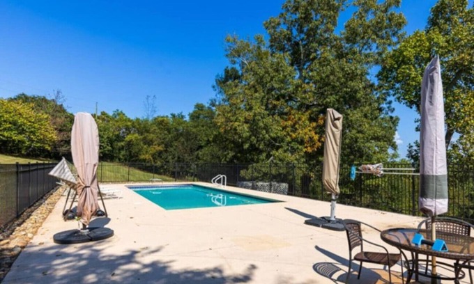 Louisville Apartamento | Almost Heaven Private Pool