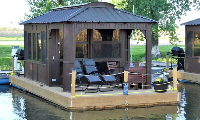 Lacolle Cabina | Aloberge 6 Saint-Paul-de-l'Île-aux-Noix