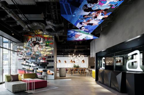 Shinchi Hotel | Aloft Osaka Dojima