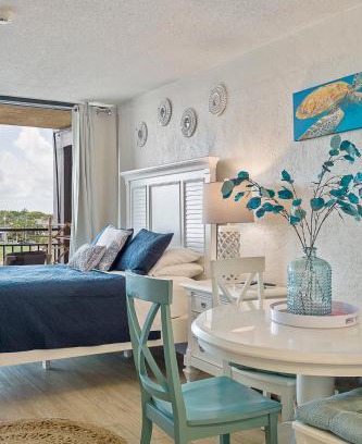 Daytona Beach Shores Apartamento | Aloha Hibiscus Room,Sunset Views - Hawaiian Inn Beach Resort