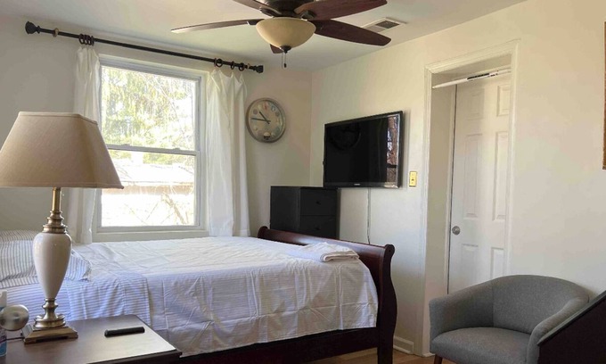 Falls Church Casa | Aloha of Falls Church 1