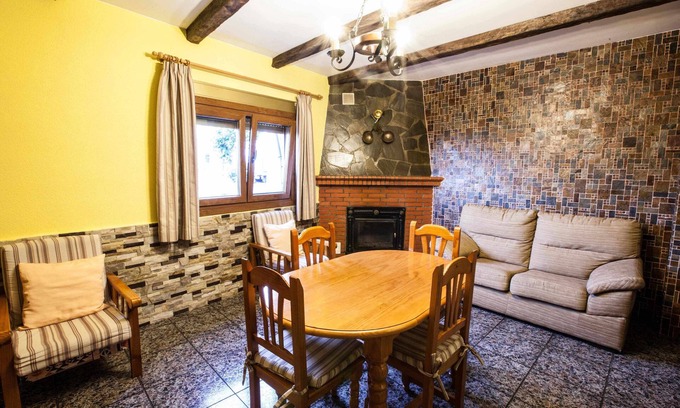 Mecina Bombaron Apartamento | Aloj. Rural Algaida 4 personas con Spa y piscina