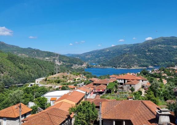 Rio Caldo Casa | Alojamento Casa da Eira