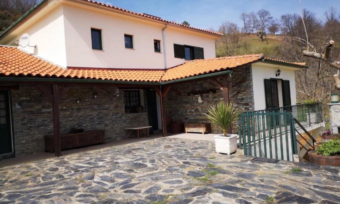 Casares Casa | Alojamento Local Madre de Cima