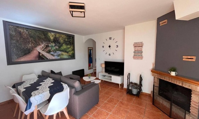 Arroyo Frio Apartamento | ALOJAMIENTO LAS ENCINAS ARROYO FRIO PARQUE NATURAL CAZORLA, SEGURA Y LAS VILLAS