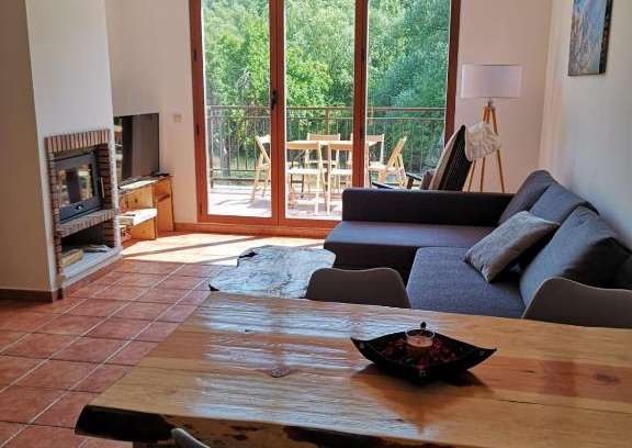 Tragacete Chalet De Esquí | Alojamiento Rural Los Gancheros