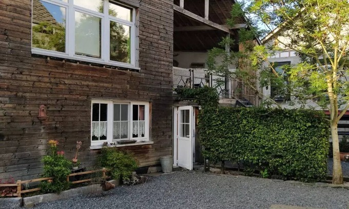 Engreux Cama Y Desayuno | "A lo largo del agua" B&B Ardenas Belges + bienvenida ecuestre