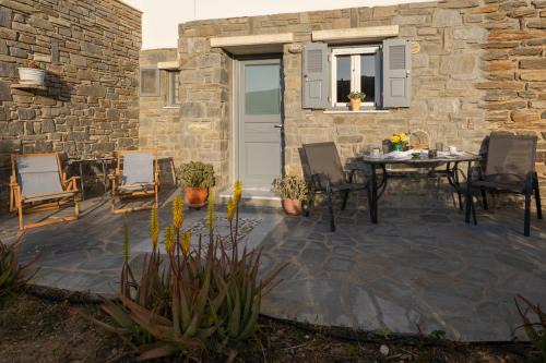 Lefkes Casa | Aloni Stone Studio with Private Parking