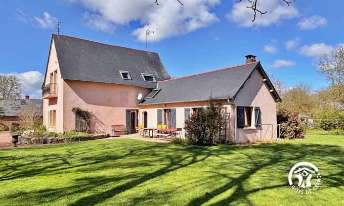 Niafles Cabaña | Casa rural Alpakas 10 pers con jardín y admite mascotas