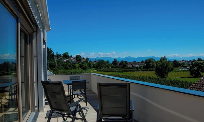 Bodolz Apartamento | "Alpenblick 3 - Apartamento vacacional" con vistas a la montaña, Wi-Fi y balcón.