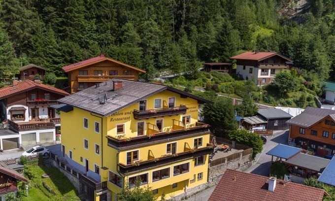 Bad Gastein Cabaña | Habitación doble con vistas a la montaña, ducha, aseo, balcón - Alpenpension GASTEIN
