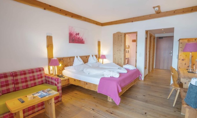 Haus Casa | "Alpenrose Superior" - double room with shower, WC (4-6 nights) - Nature and wellness hotel