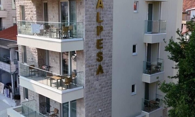 Maini Apartamento | Alpesa Apartments