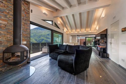 Casacce Apartamento | Alpine Luxury Penthouse - Private Gym & Alps View