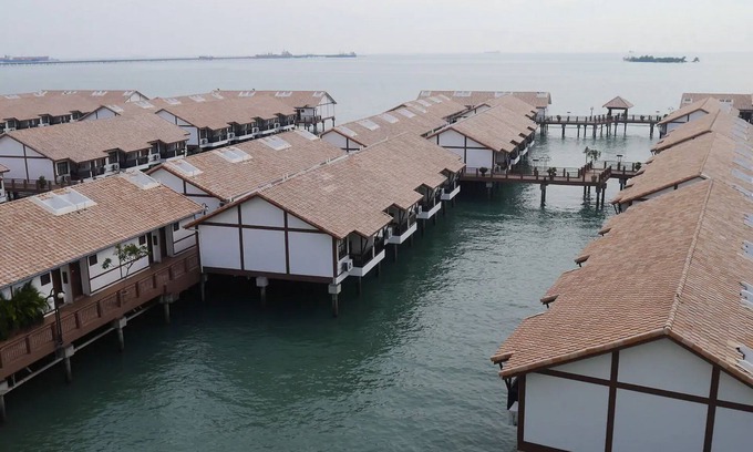 Taman Tanjung Casa | Alpine LXPD Water Chalet