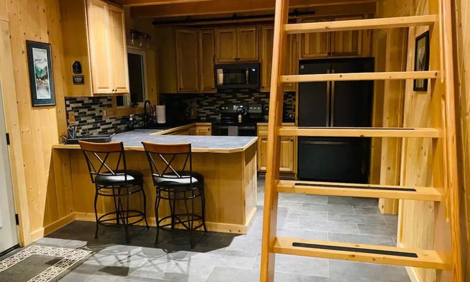 Fritz Creek Cabina | Alpine Meadows Cabin