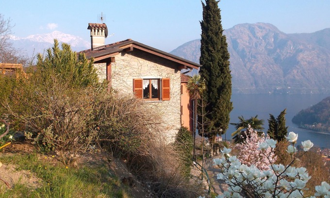 Tremezzina Cabaña | Alpine refugio rural con vistas fabulosas pero cerca de las instalaciones de la orilla del lago
