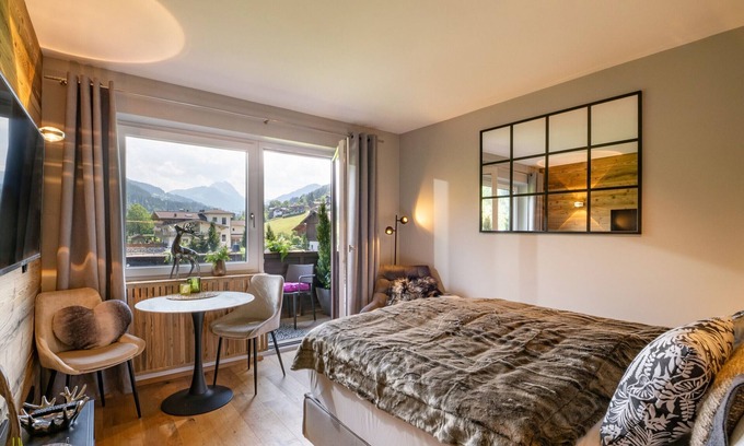 Kirchberg in Tirol Apartamento | Alpine's Nest studio apartment with mountain views