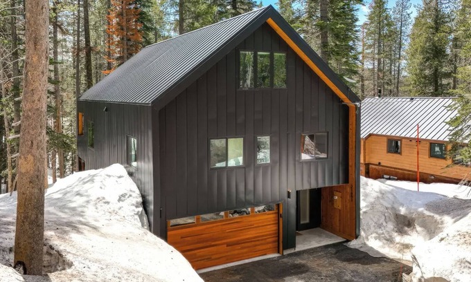Soda Springs Casa | Wander Donner Summit