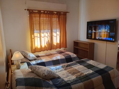 Neuquén Apartamento | Alquiler Familiar, Depto 2 dormitorios, SE PAGA AL LLEGAR, ANTES NO, en planta baja